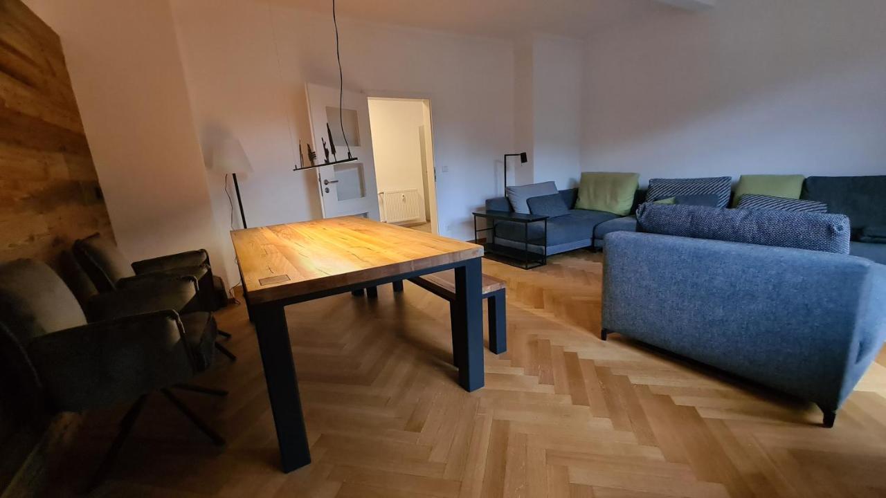 Bunter Hirsch Ferienwohnung Im Garmischer Zentrum מראה חיצוני תמונה