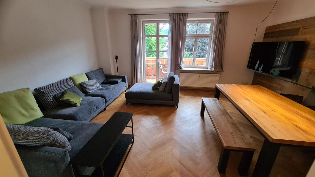 Bunter Hirsch Ferienwohnung Im Garmischer Zentrum מראה חיצוני תמונה